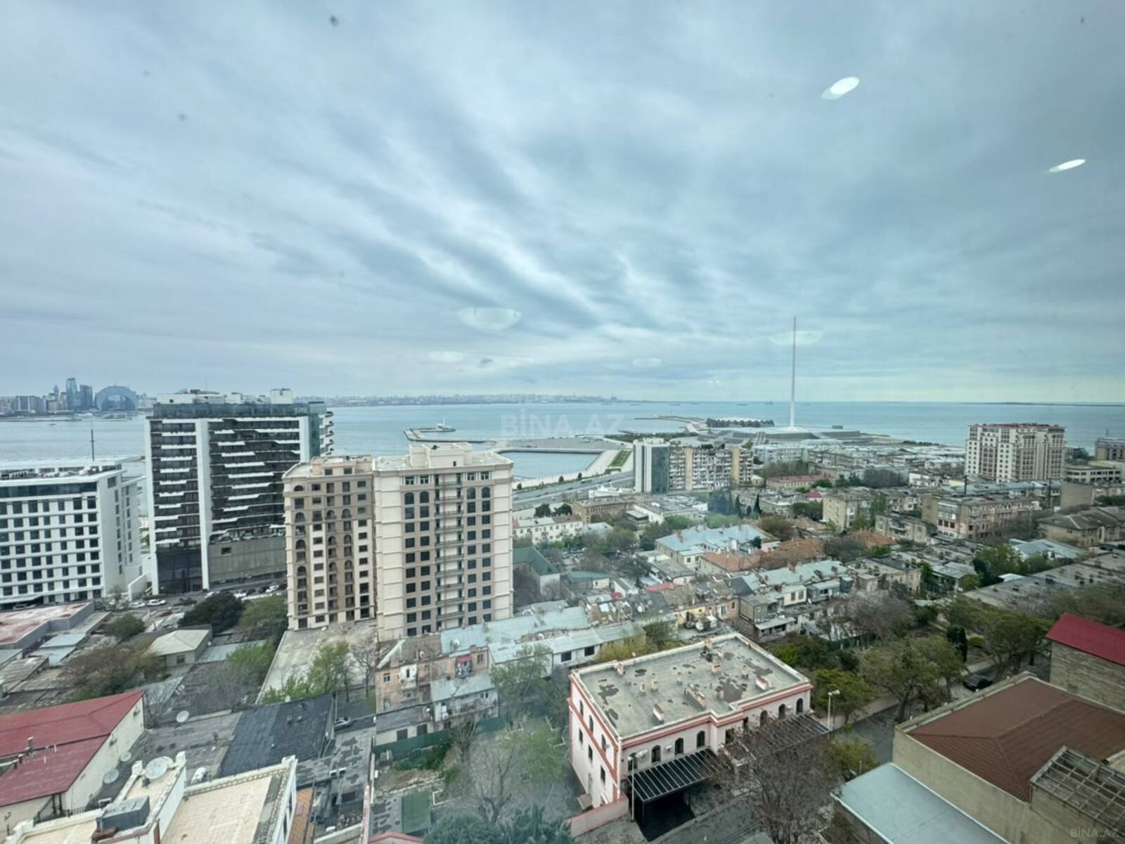 2 otaqlı yeni tikili 100 m², Bayıl q.