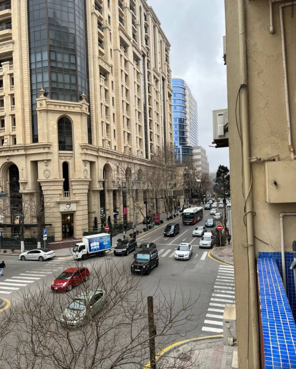 3 otaqlı yeni tikili 135 m², Nizami m. - şəkil 2
