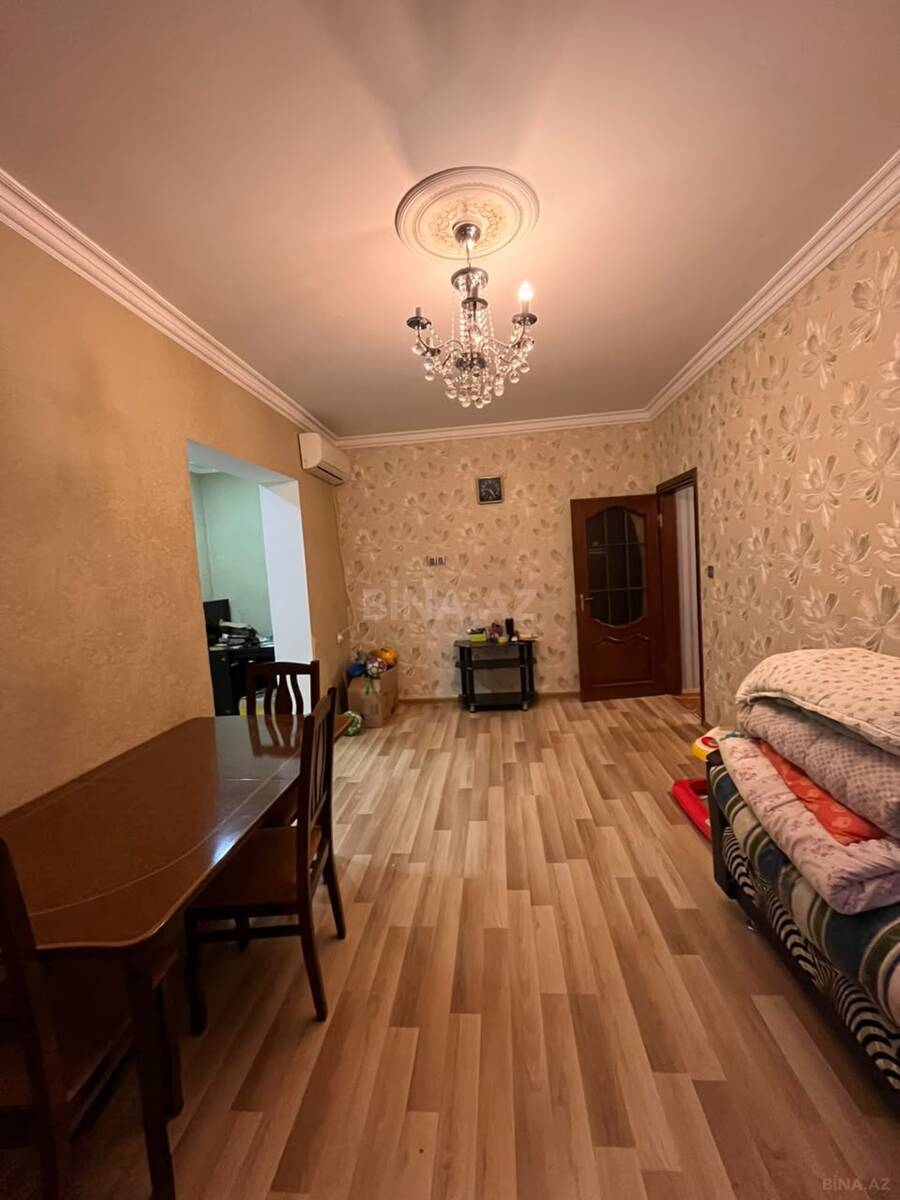 2 otaqlı köhnə tikili 70 m², Yeni Günəşli q. - şəkil 2