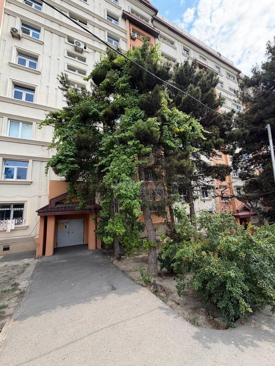 3 otaqlı köhnə tikili 80 m², Nəsimi m. - əsas şəkil