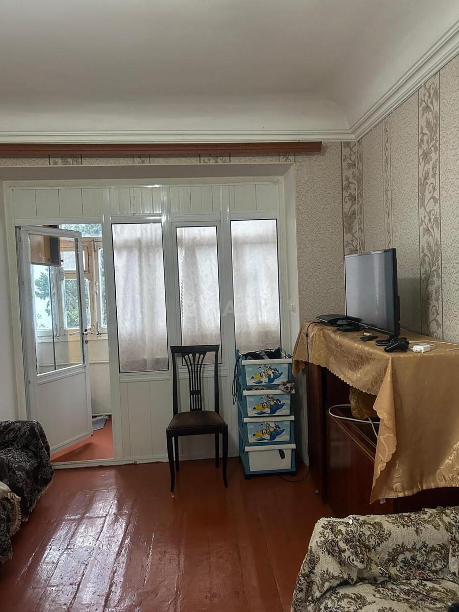 1 otaqlı köhnə tikili 56 m², Qara Qarayev m.