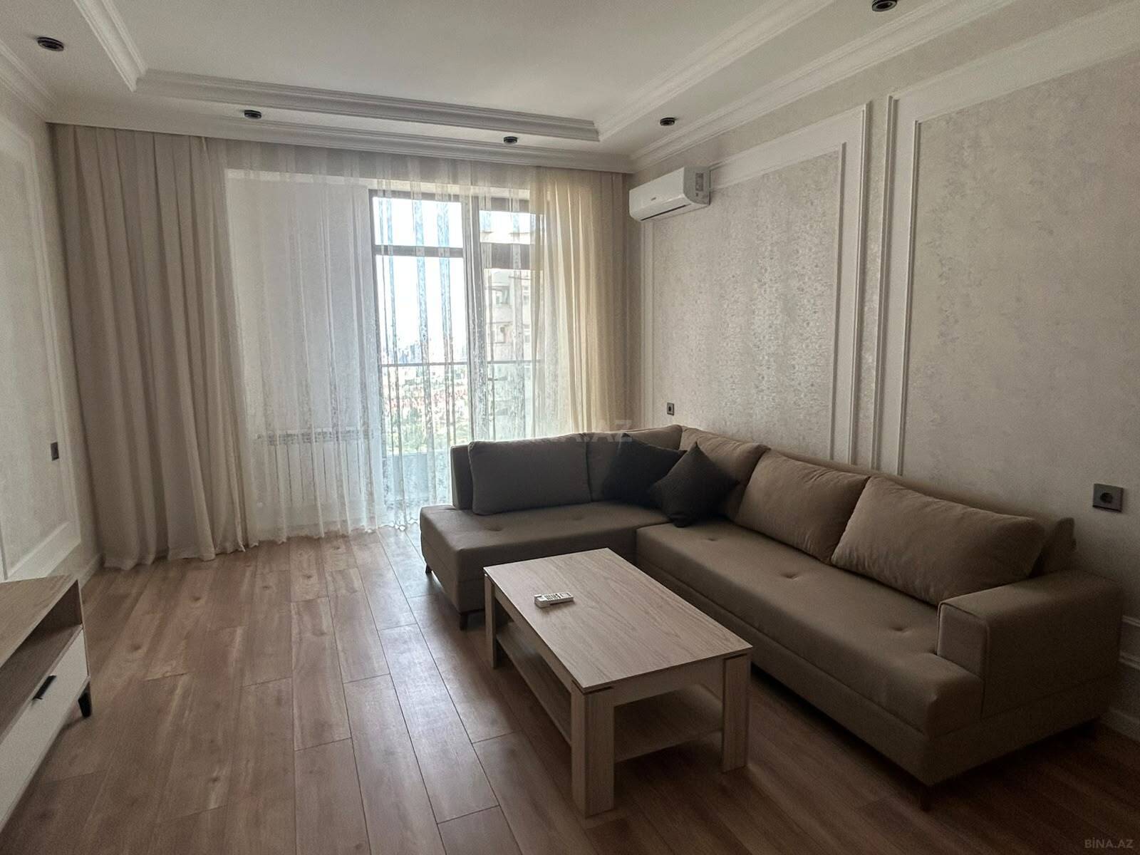 2 otaqlı yeni tikili 106 m², 8 Noyabr m.