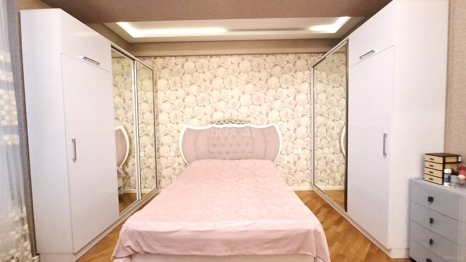 3 otaqlı yeni tikili 110 m², Qara Qarayev m.