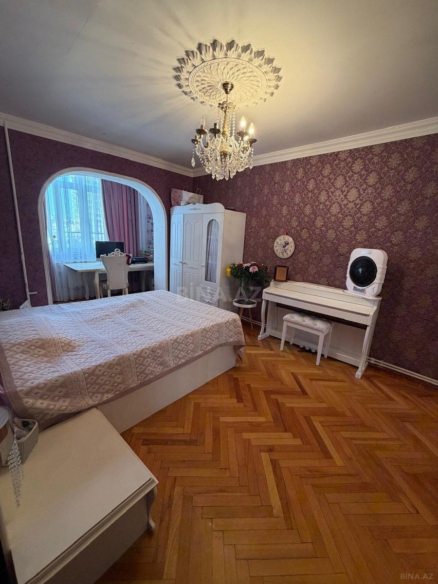 3 otaqlı köhnə tikili 100 m², Elmlər Akademiyası m.
