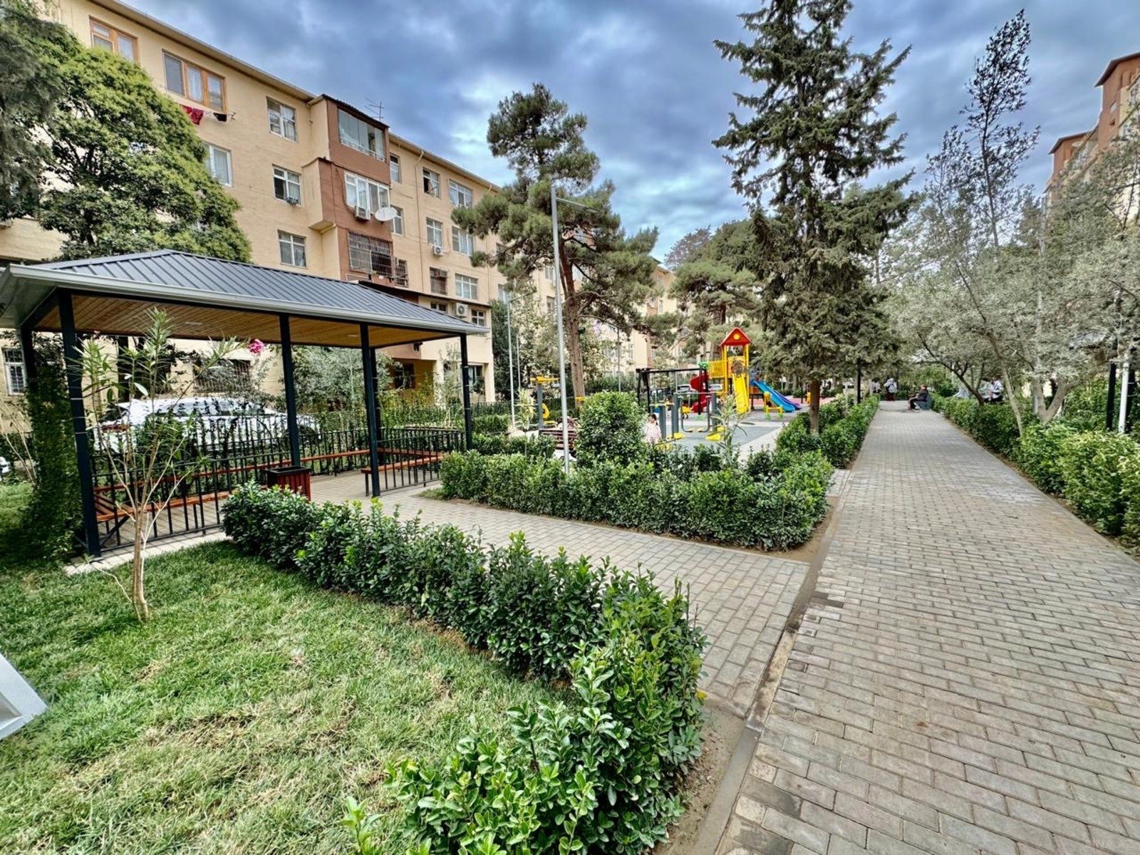 3 otaqlı köhnə tikili 80 m², Azadlıq Prospekti m.