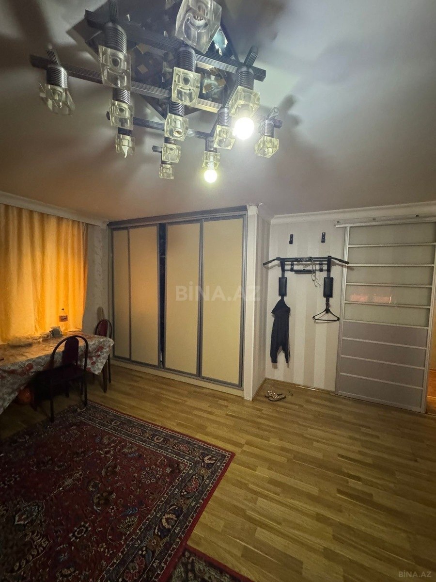 Satılır 2 otaqlı köhnə tikili 42 m², Neftçilər m.