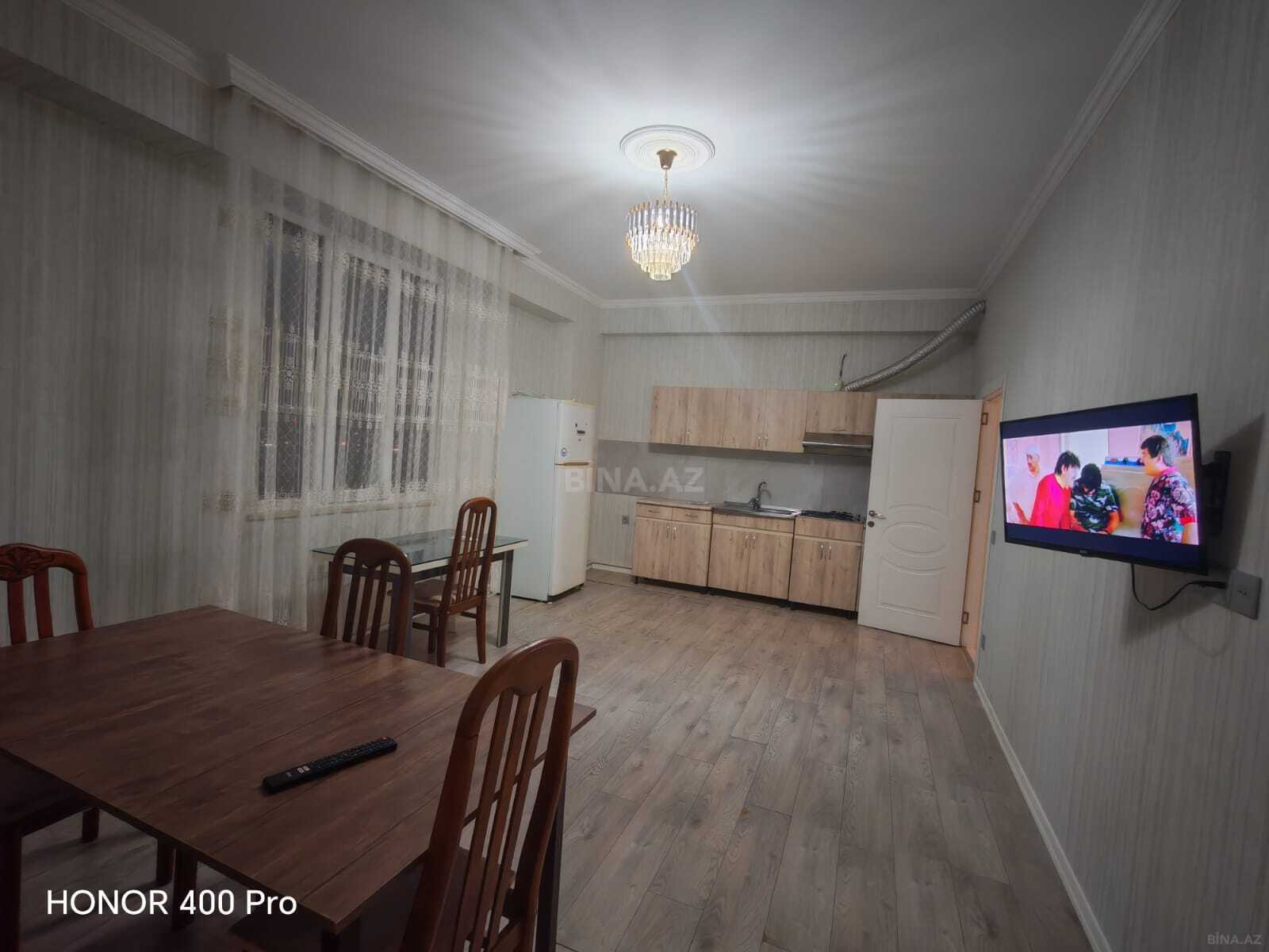 3 otaqlı yeni tikili 70 m², Yeni Günəşli q.