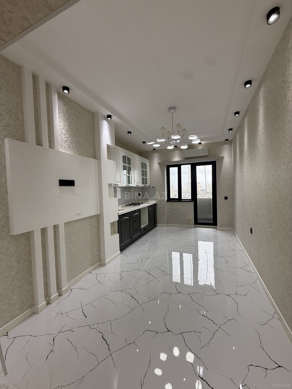 3 otaqlı yeni tikili 100 m², Xalqlar Dostluğu m.