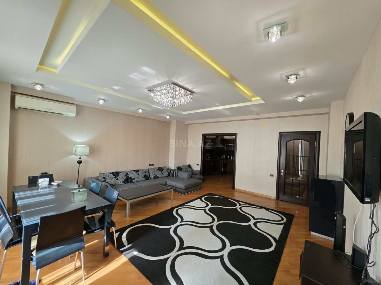 3 otaqlı yeni tikili 145 m², 28 May m.