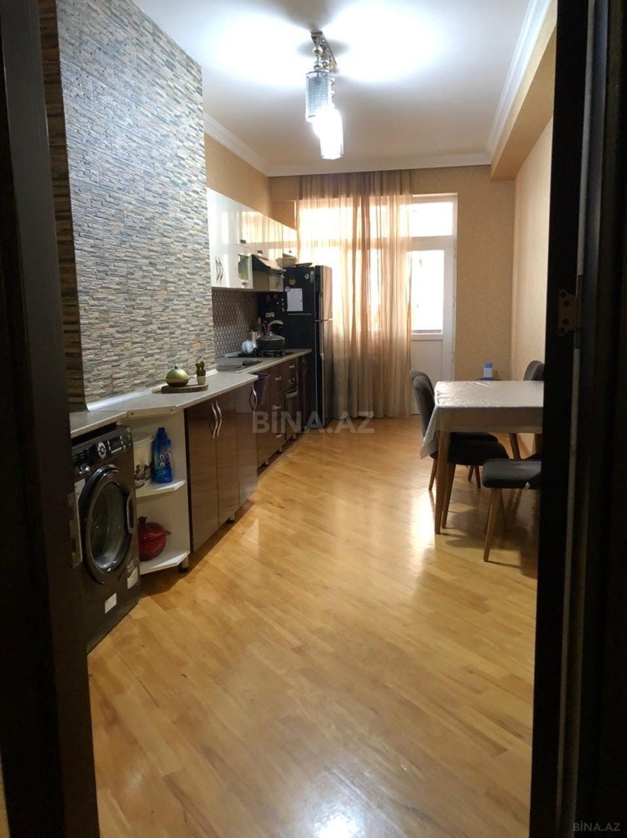 3 otaqlı yeni tikili 140 m², Qara Qarayev m.