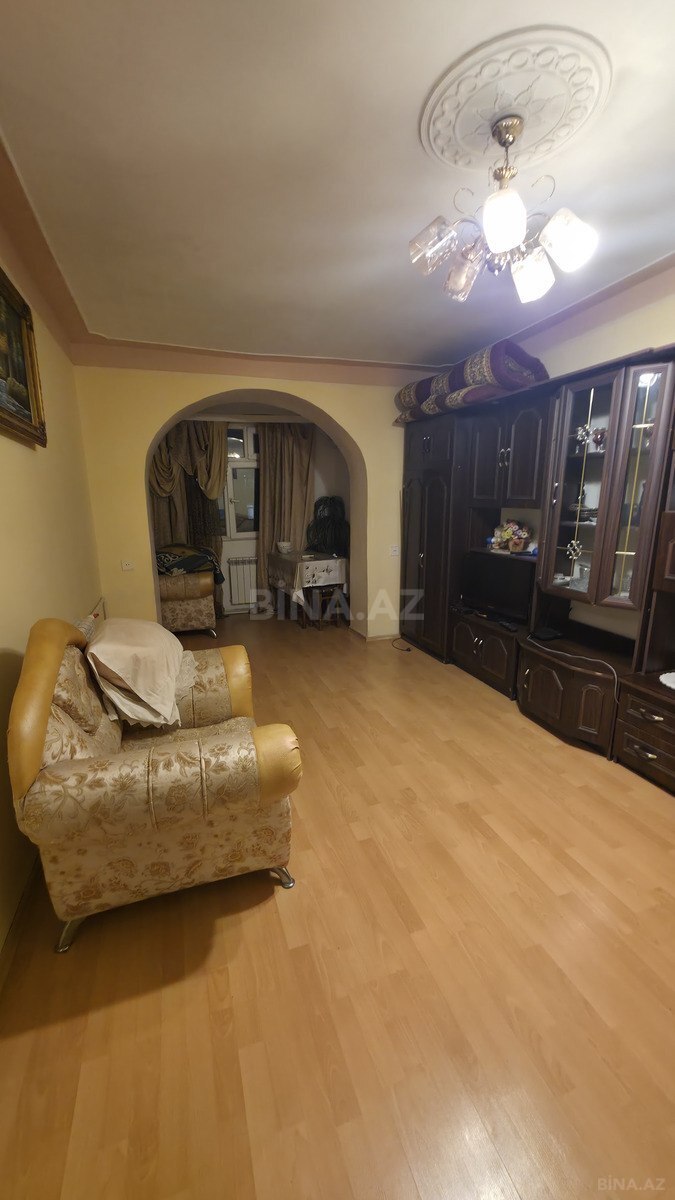 1 otaqlı köhnə tikili 45 m², Bakıxanov q.