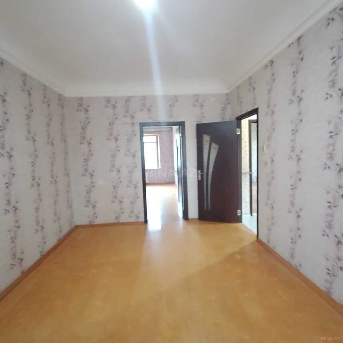 3 otaqlı köhnə tikili 80 m², Neftçilər m. - əsas şəkil