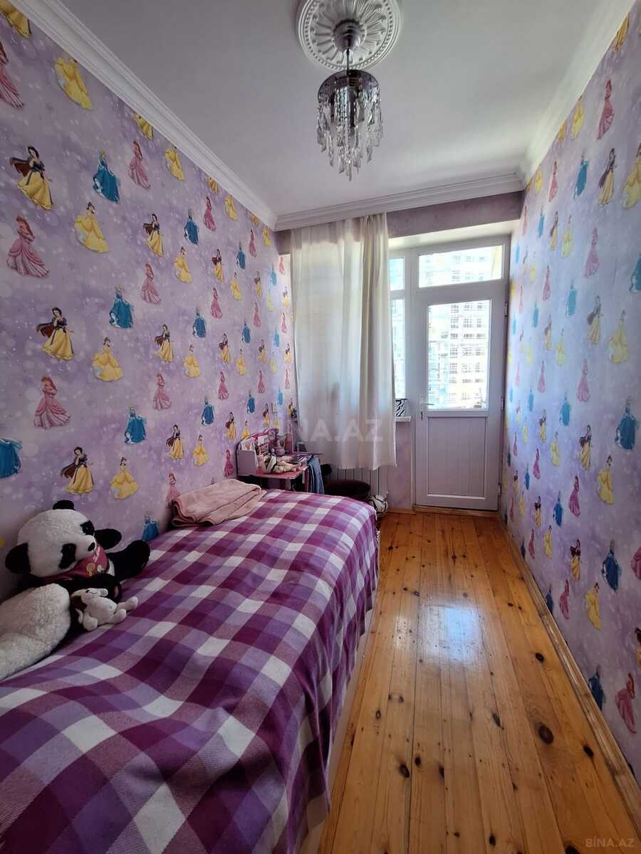 Satılır 3 otaqlı köhnə tikili 90 m², Bakıxanov q. - şəkil 2