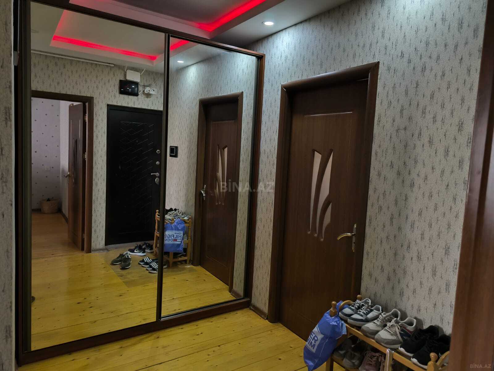 Satılır 2 otaqlı köhnə tikili 65 m², Həzi Aslanov m. - əsas şəkil