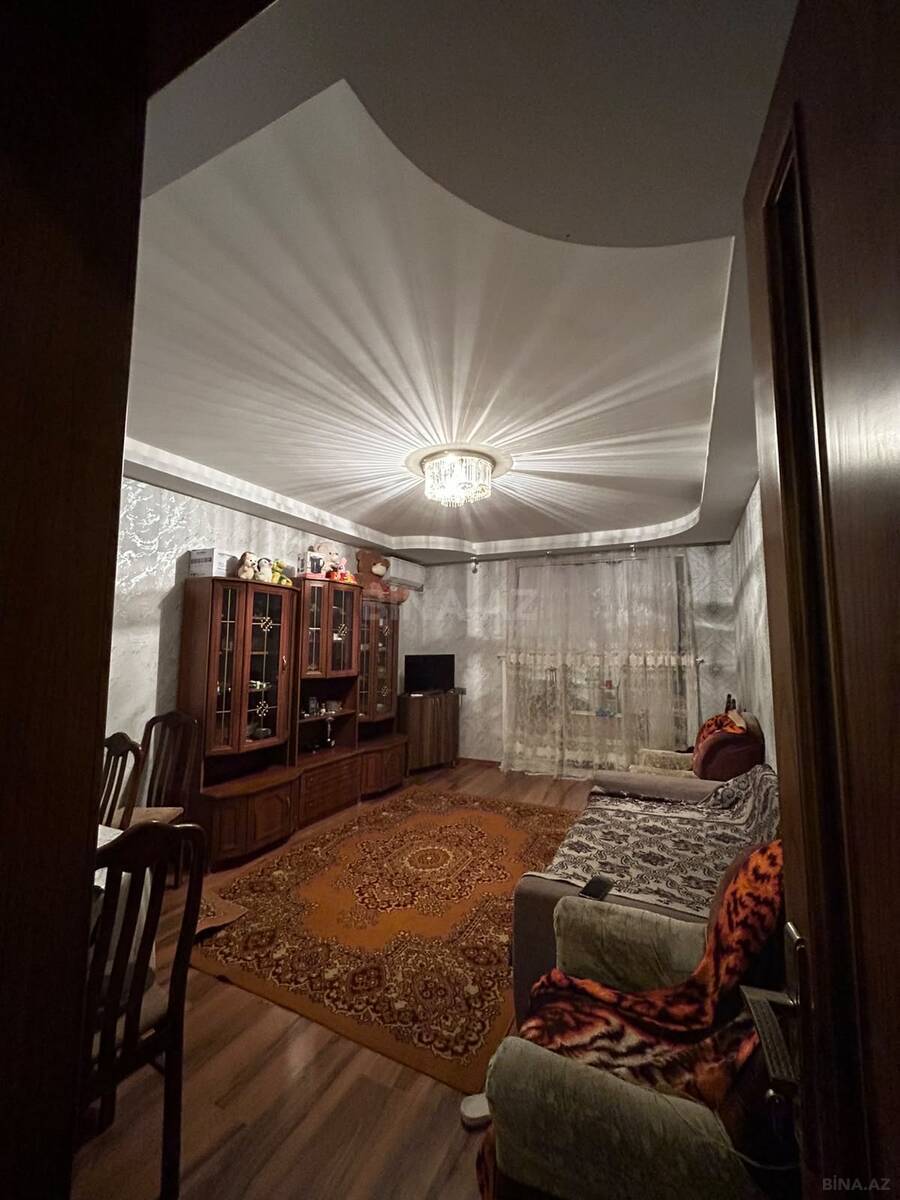 2 otaqlı köhnə tikili 60 m², Qara Qarayev m.