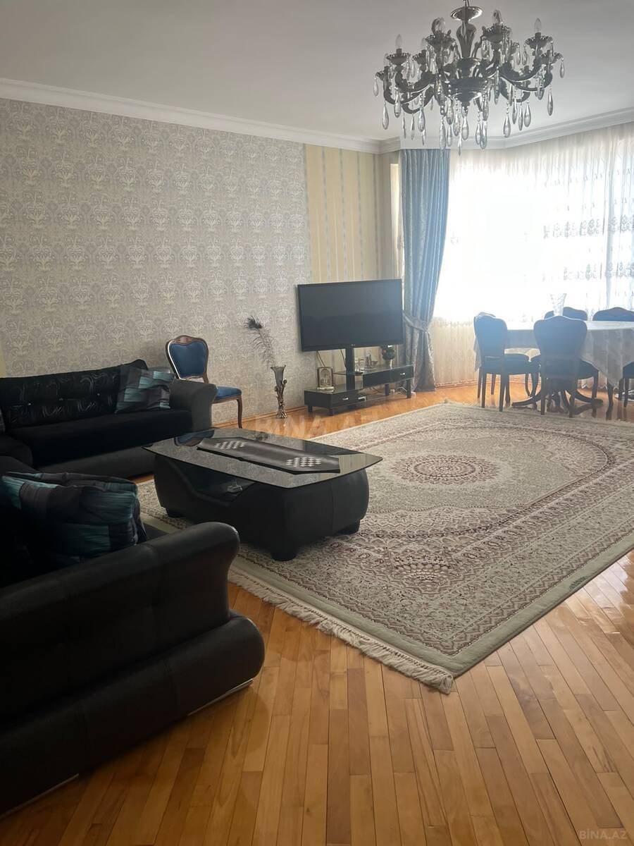 3 otaqlı yeni tikili 145 m², 8 Noyabr m.