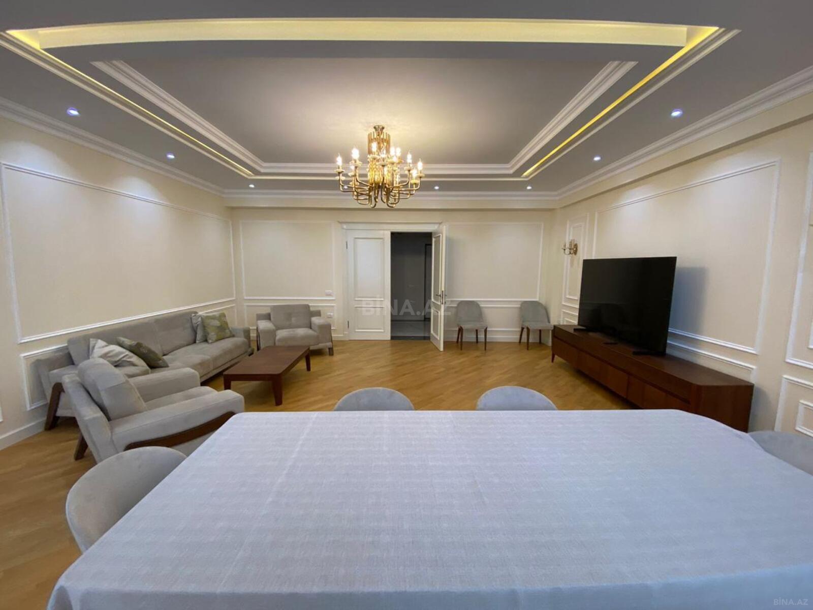4 otaqlı yeni tikili 180 m², Badamdar q.