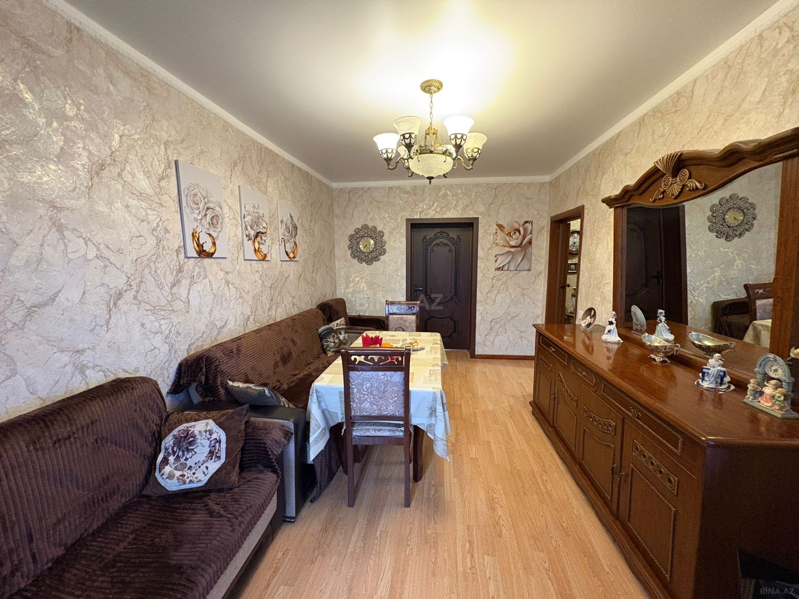 Satılır 3 otaqlı köhnə tikili 75 m², 28 May m. - əsas şəkil