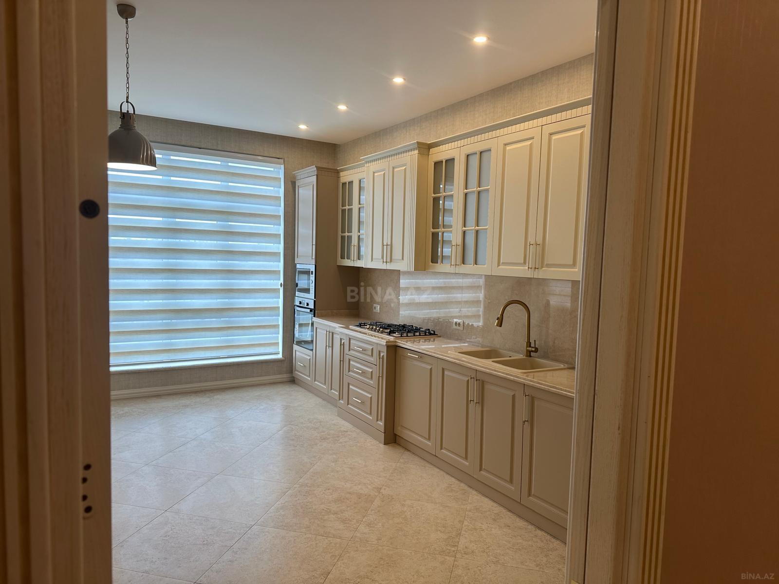 3 otaqlı yeni tikili 171 m², Elmlər Akademiyası m.