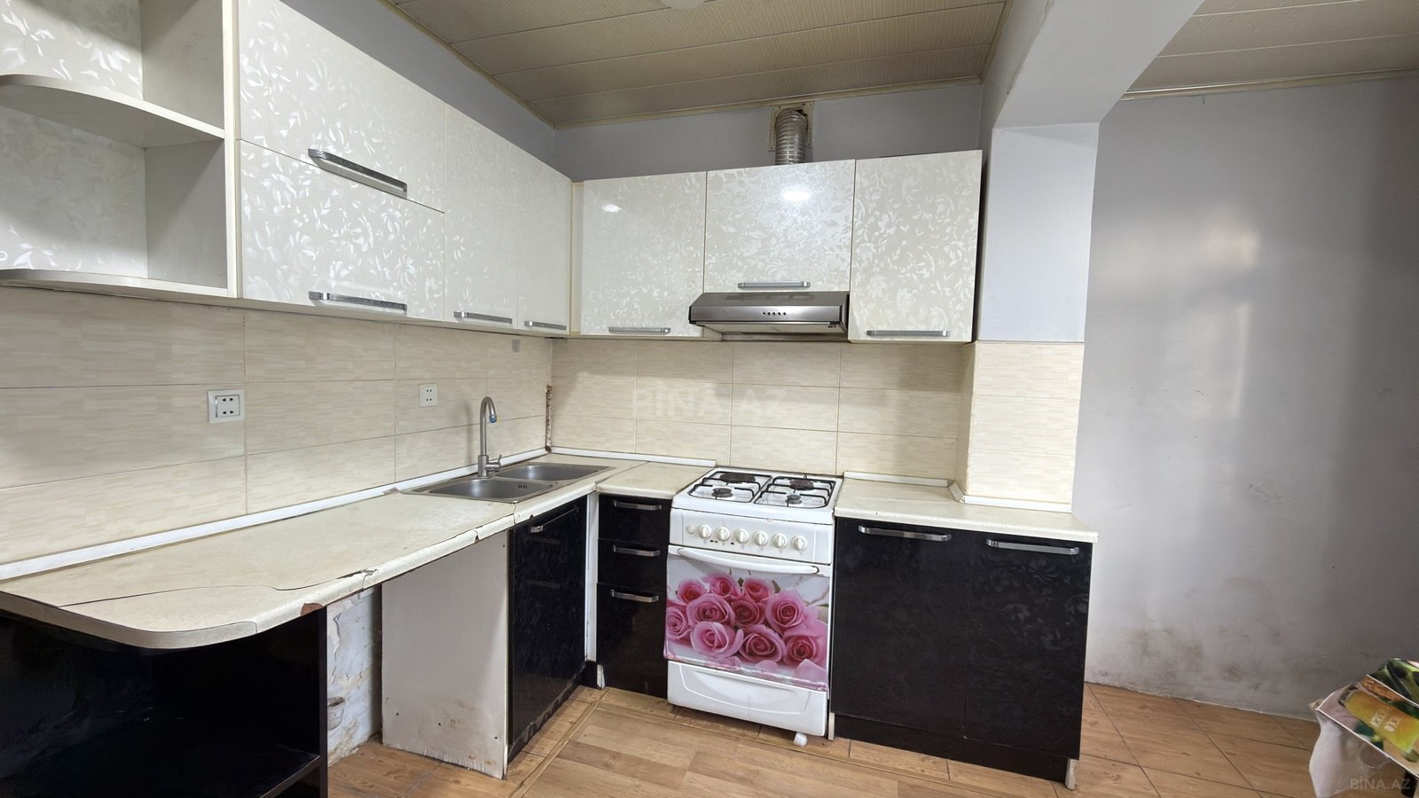 3 otaqlı köhnə tikili 70 m², Köhnə Günəşli q. - şəkil 2