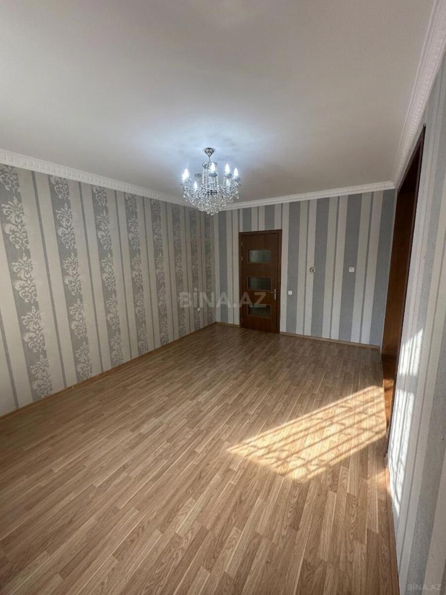 2 otaqlı köhnə tikili 60 m², Qara Qarayev m.