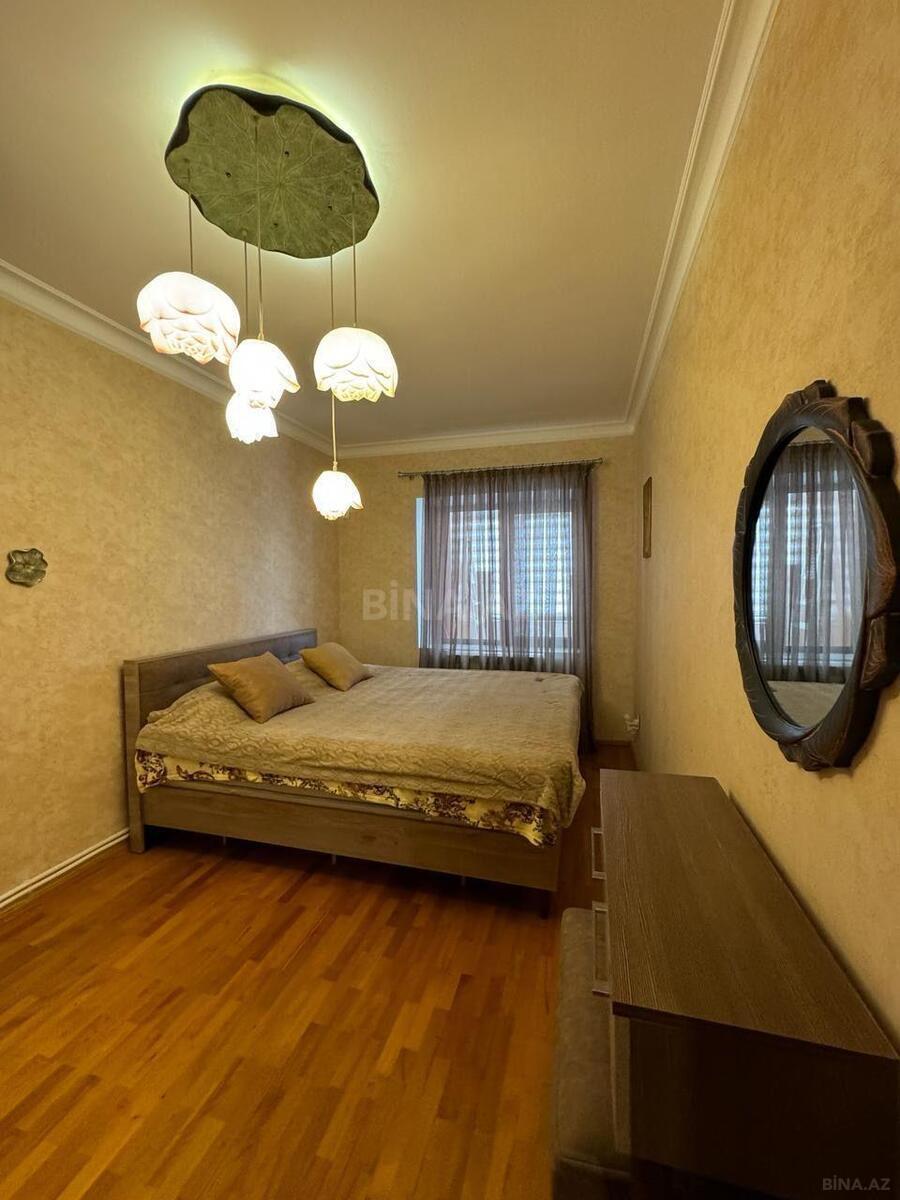 2 otaqlı köhnə tikili 65 m², 28 May m.