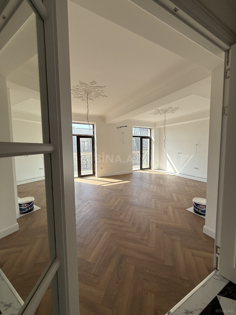 3 otaqlı yeni tikili 145 m², Şah İsmayıl Xətai m.