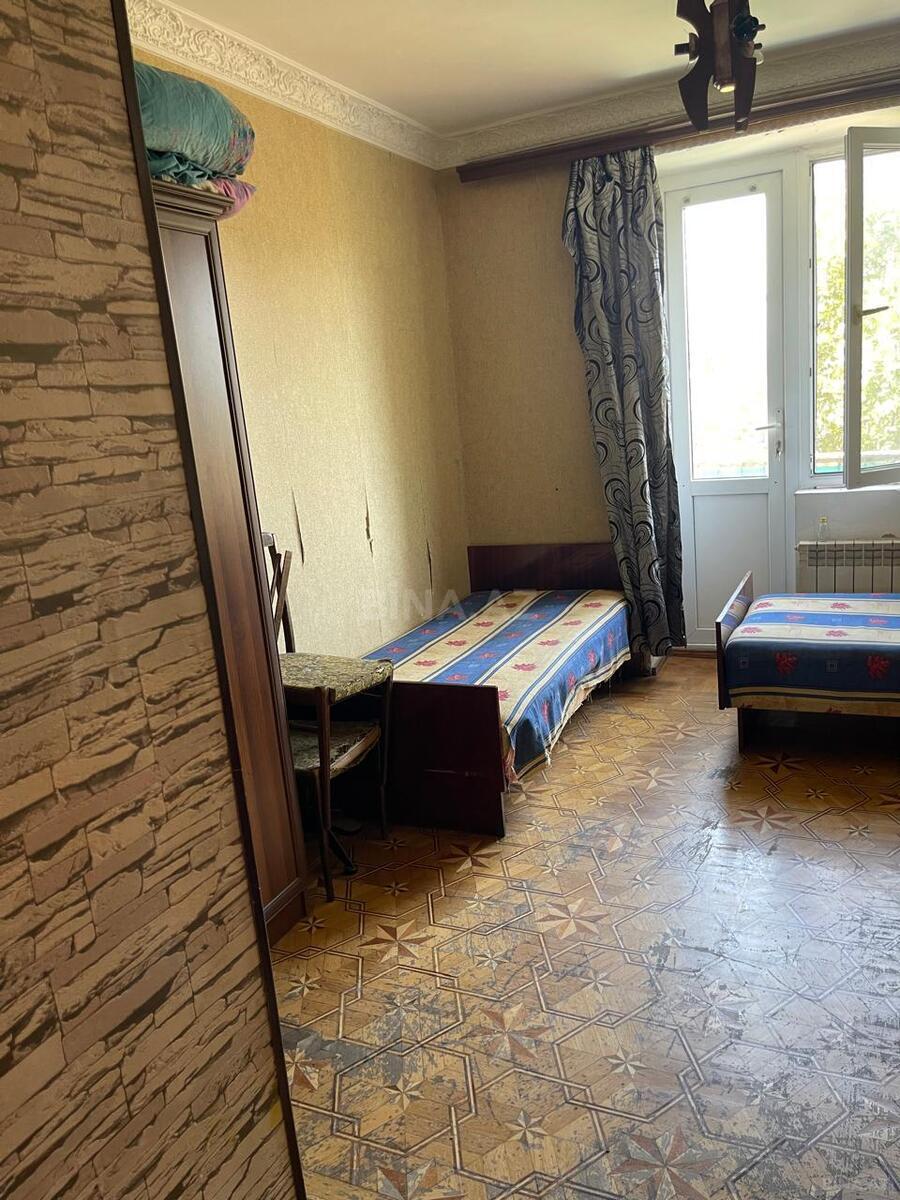 2 otaqlı köhnə tikili 50 m², Elmlər Akademiyası m. - şəkil 2