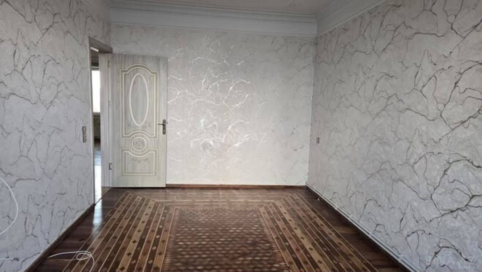 3 otaqlı köhnə tikili 90 m², Azadlıq Prospekti m.