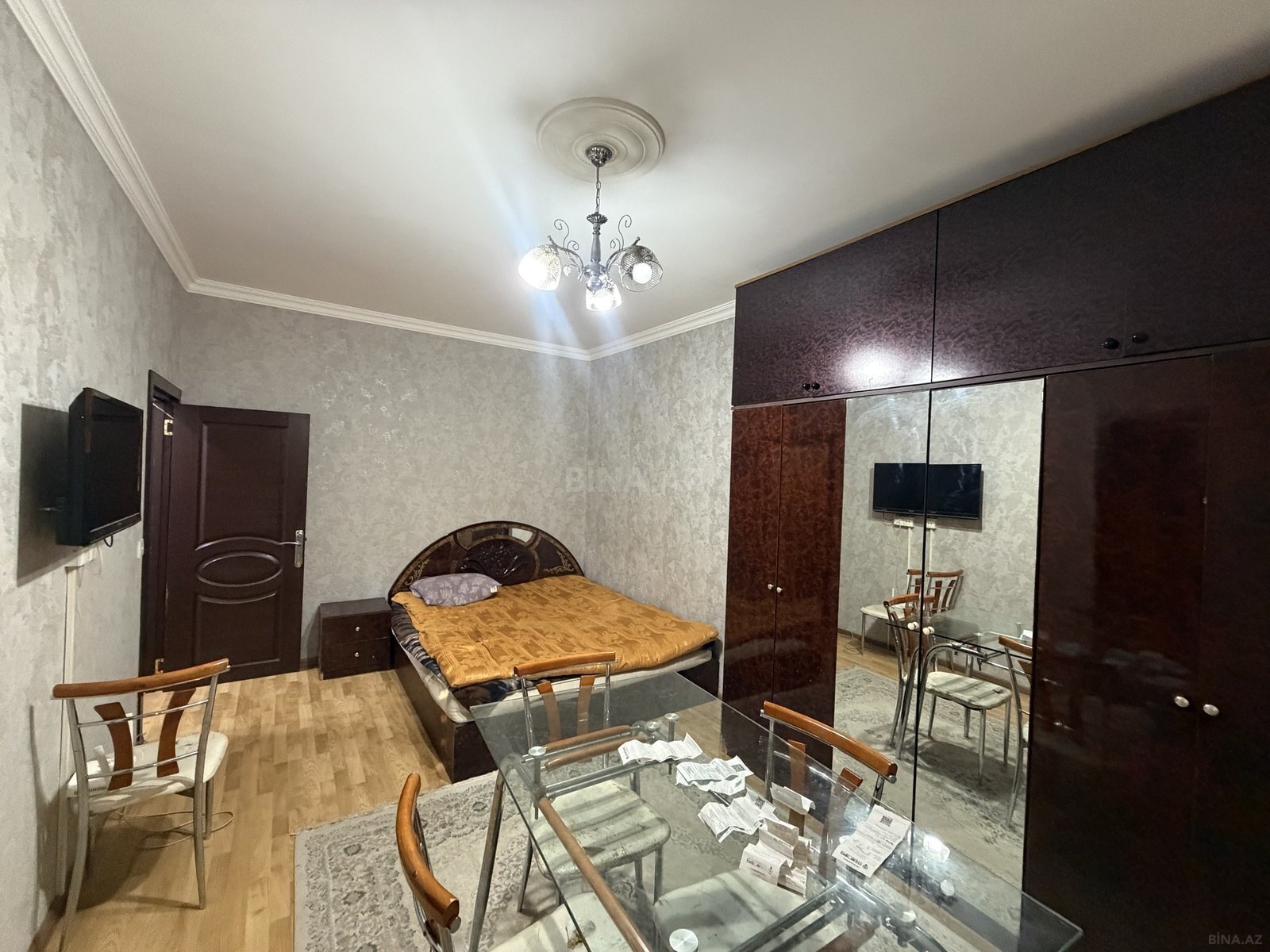 2 otaqlı köhnə tikili 40 m², 7-ci mikrorayon q. - əsas şəkil