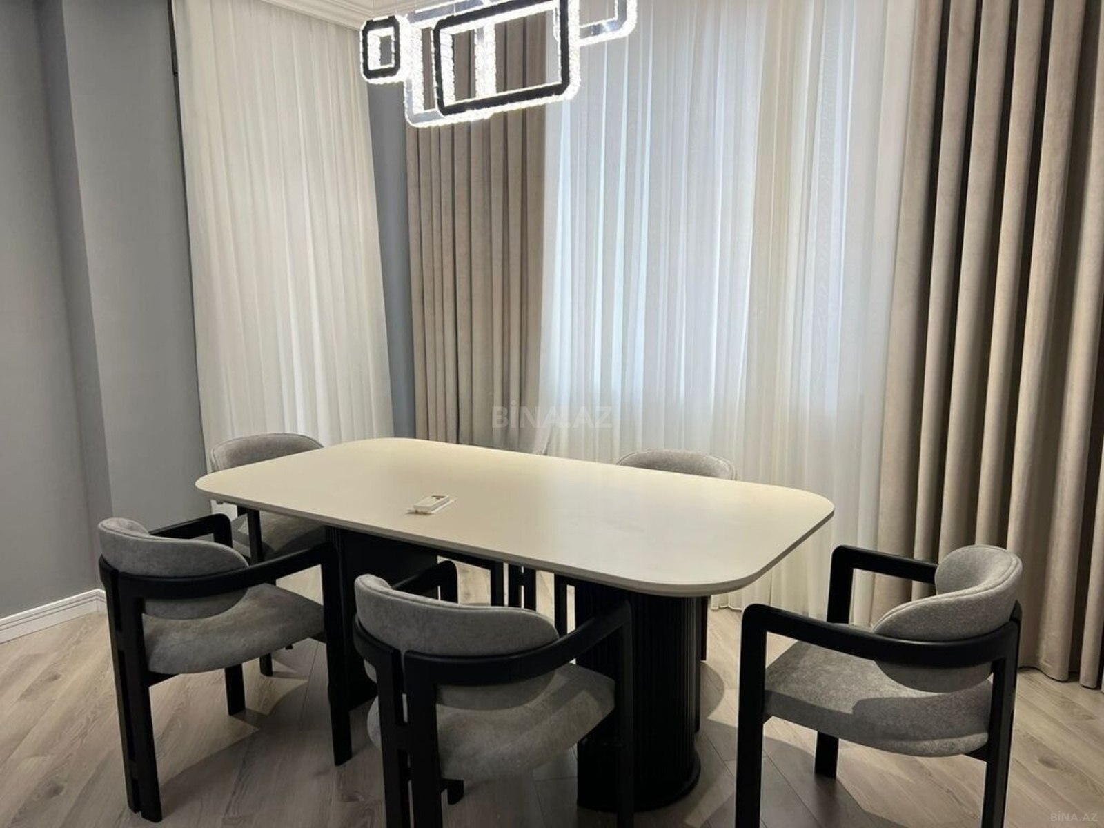 3 otaqlı yeni tikili 160 m², Nəsimi r.
