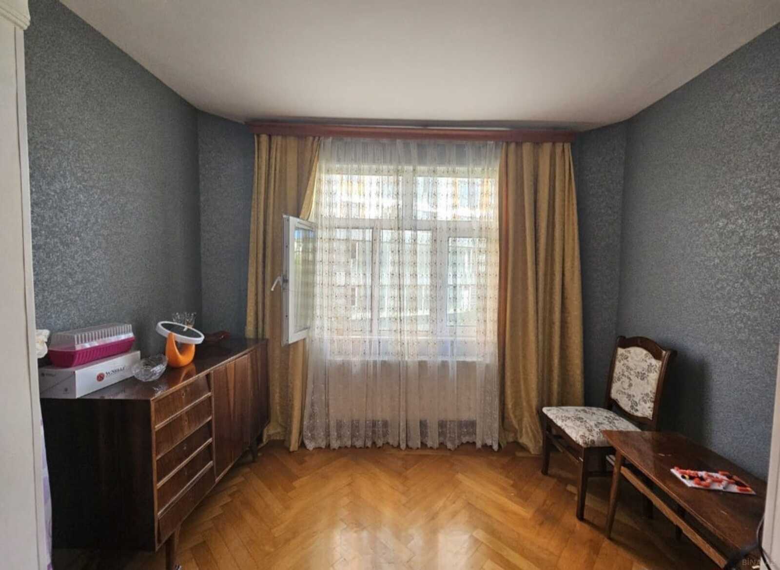Satılır 3 otaqlı köhnə tikili 71 m², Elmlər Akademiyası m. - şəkil 2