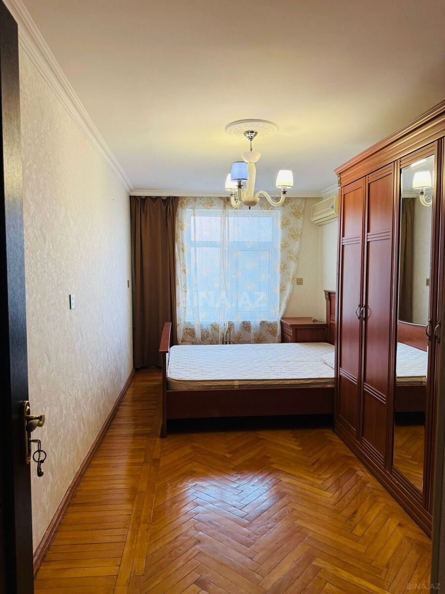 3 otaqlı köhnə tikili 75 m², Elmlər Akademiyası m. - şəkil 2