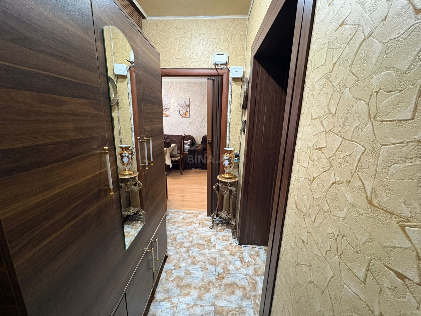 Satılır 3 otaqlı köhnə tikili 75 m², 28 May m. - şəkil 2
