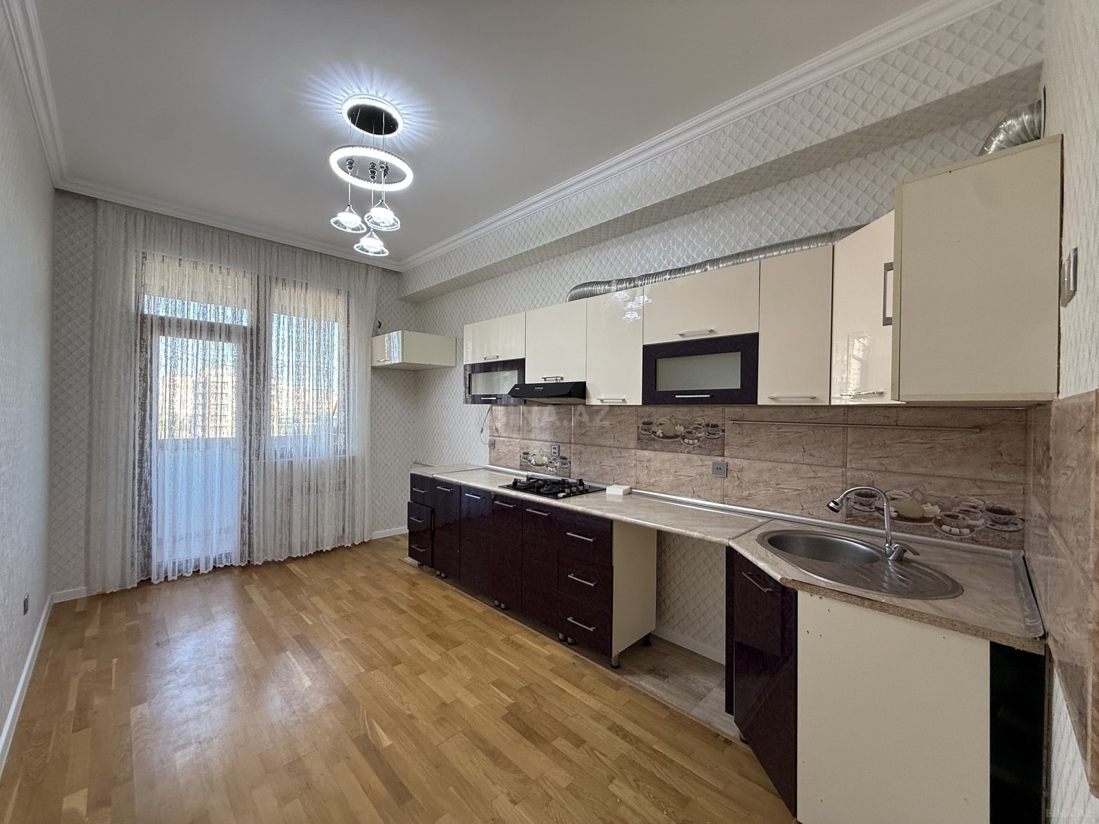 Satılır 3 otaqlı yeni tikili 112 m², Qara Qarayev m. - şəkil 2