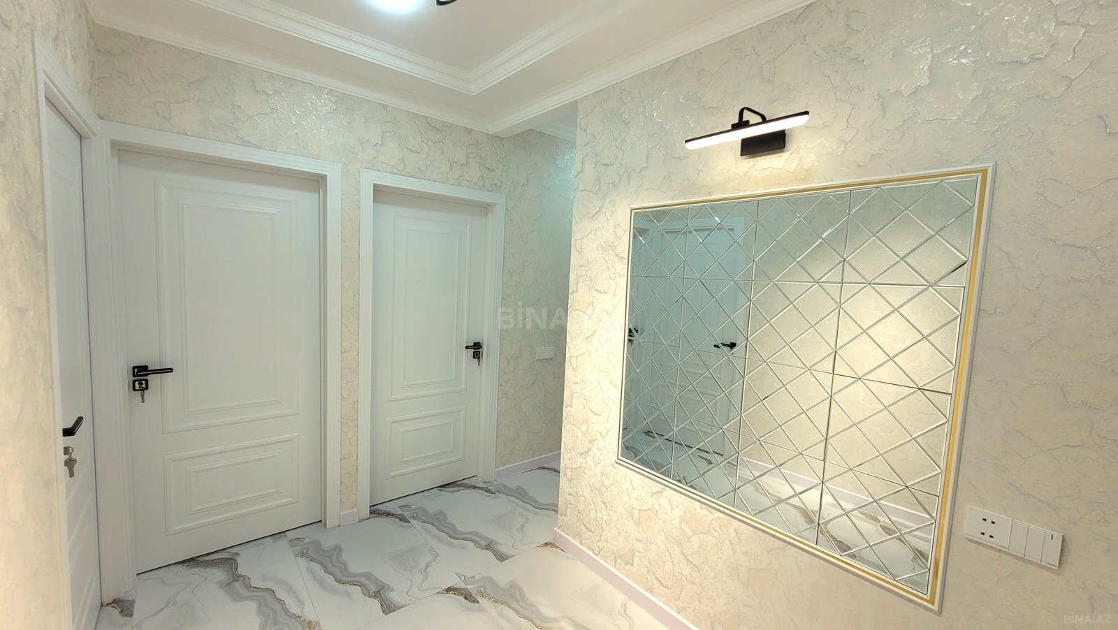 Satılır 3 otaqlı köhnə tikili 85 m², Azadlıq Prospekti m.