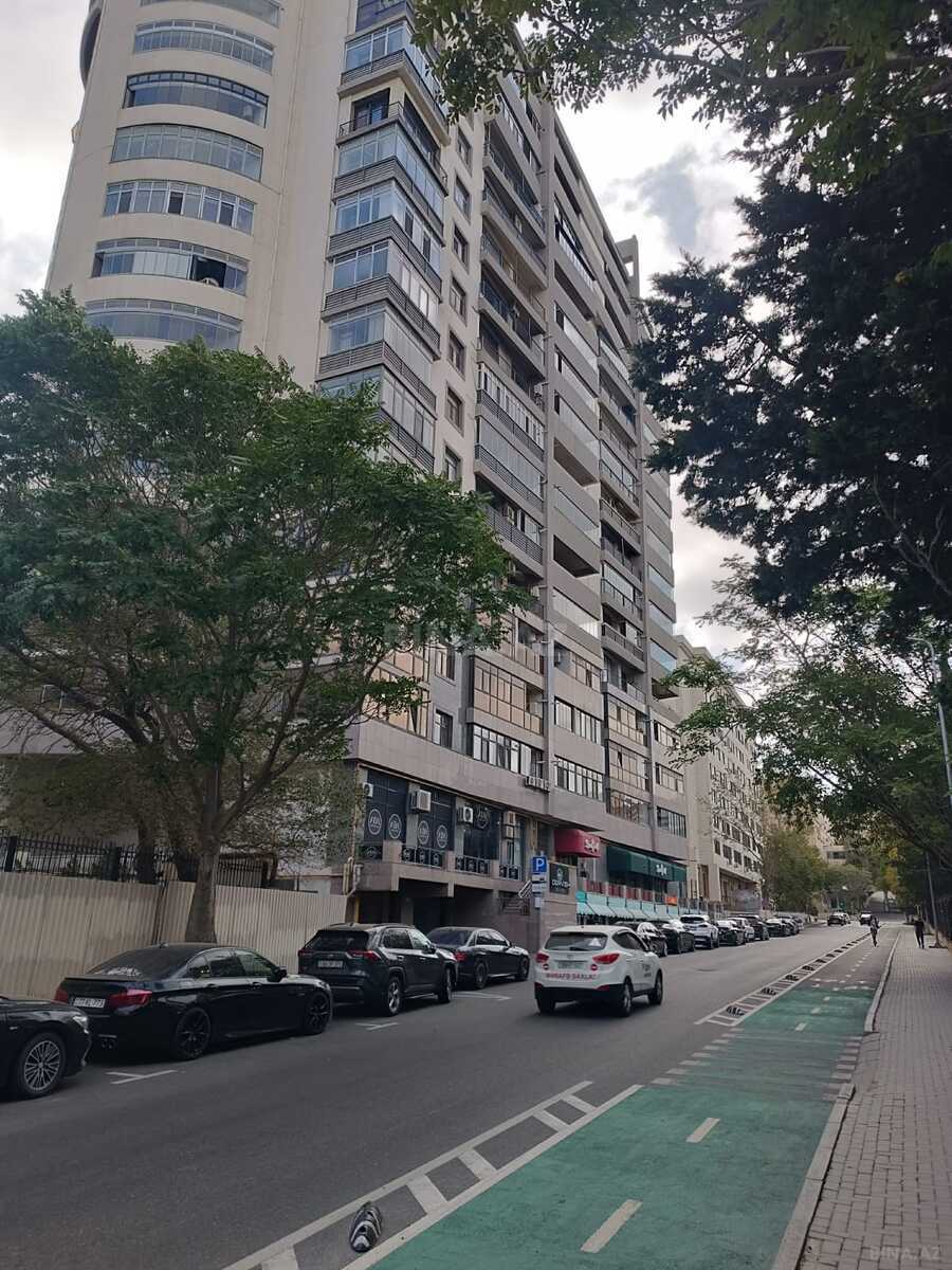 6 otaqlı yeni tikili 270 m², Elmlər Akademiyası m.