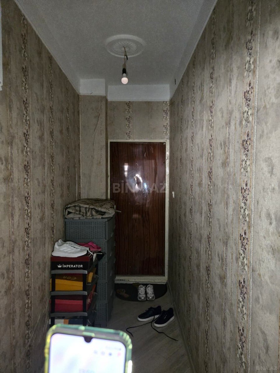 2 otaqlı köhnə tikili 45 m², 8-ci mikrorayon q. - əsas şəkil