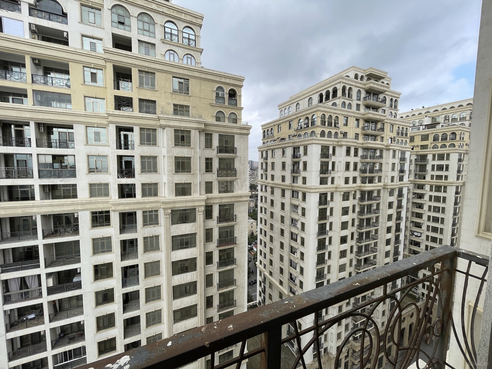2 otaqlı yeni tikili 95 m², Elmlər Akademiyası m. - şəkil 2