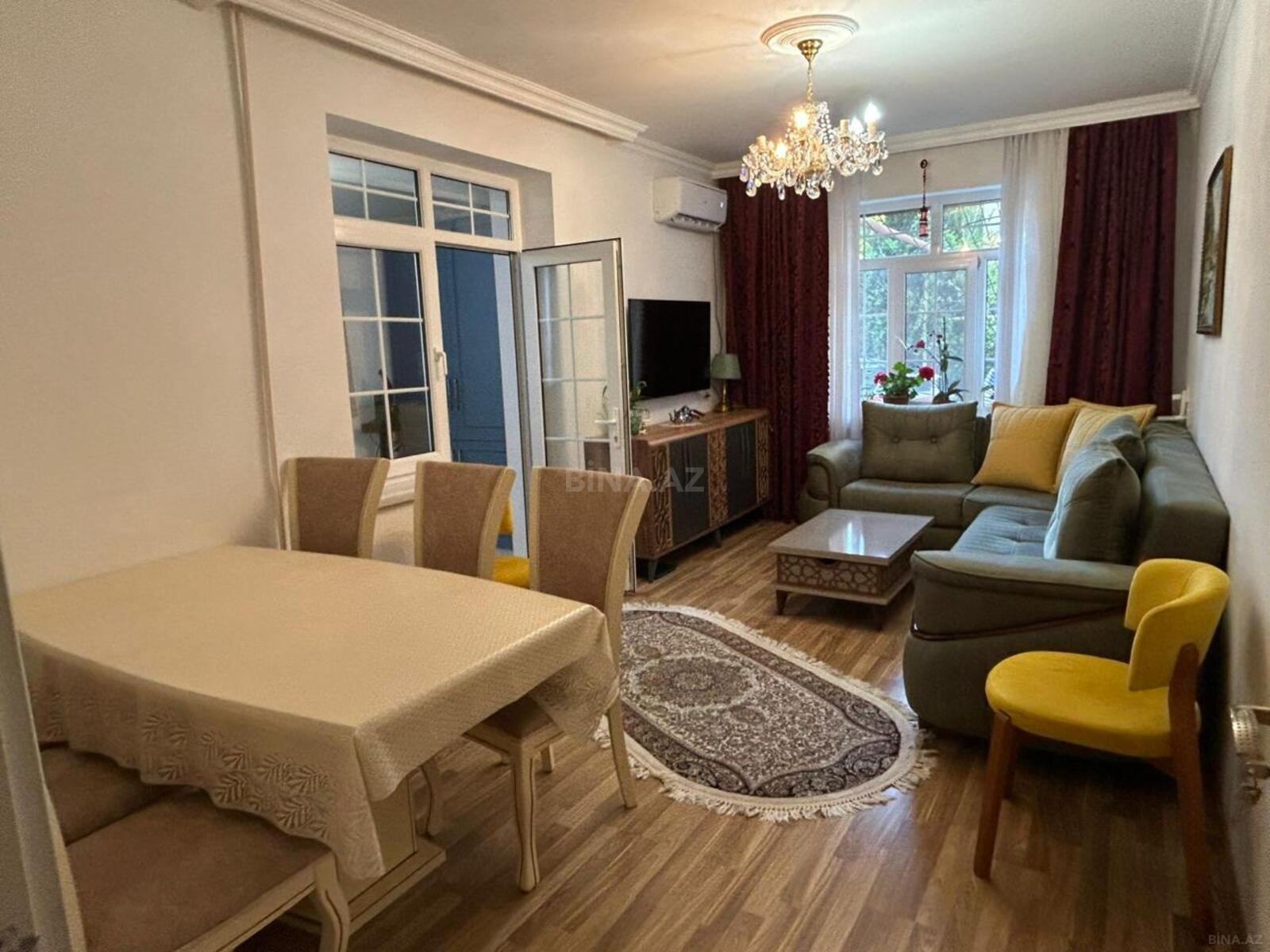2 otaqlı köhnə tikili 60 m², Xalqlar Dostluğu m. - əsas şəkil