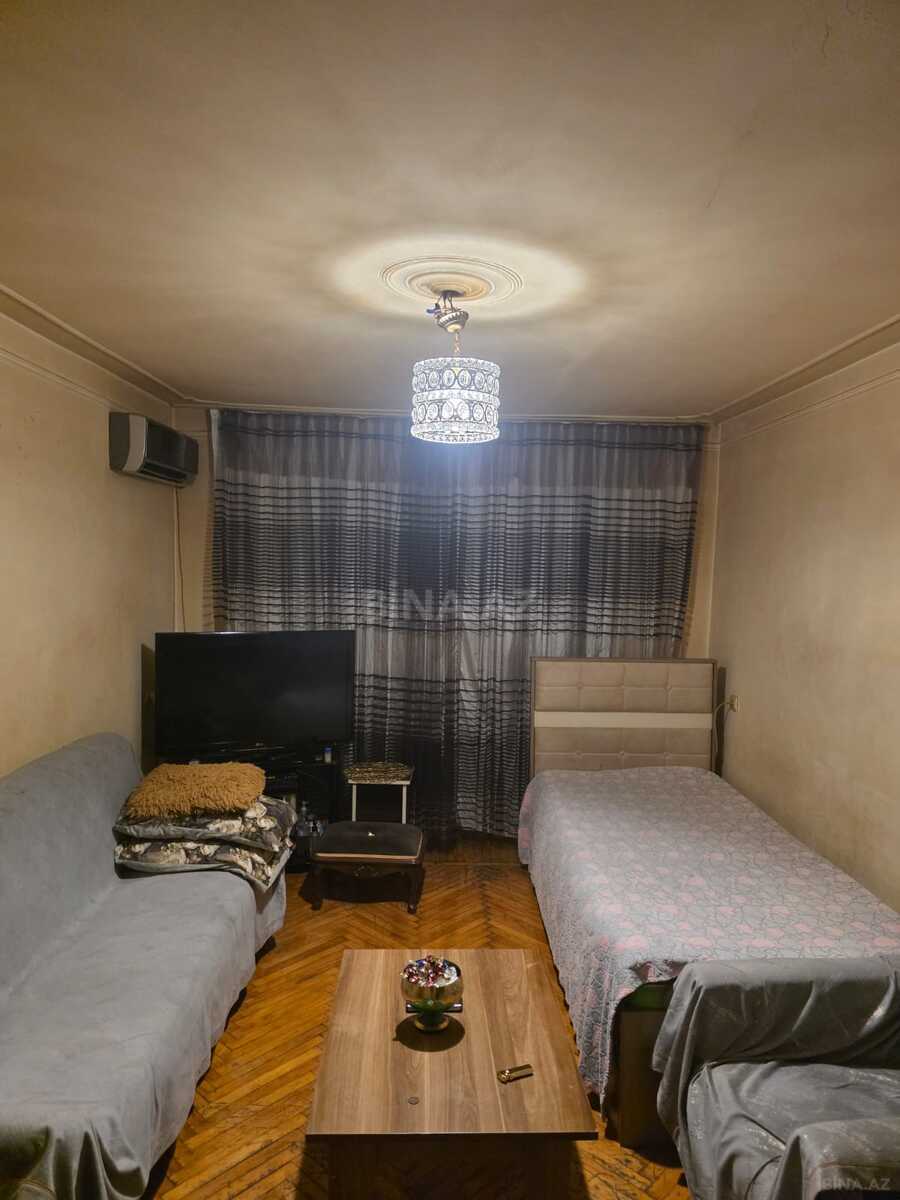 Satılır 1 otaqlı köhnə tikili 32 m², İnşaatçılar m.
