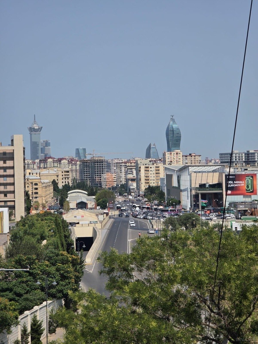 2 otaqlı köhnə tikili 70 m², Gənclik m. - əsas şəkil