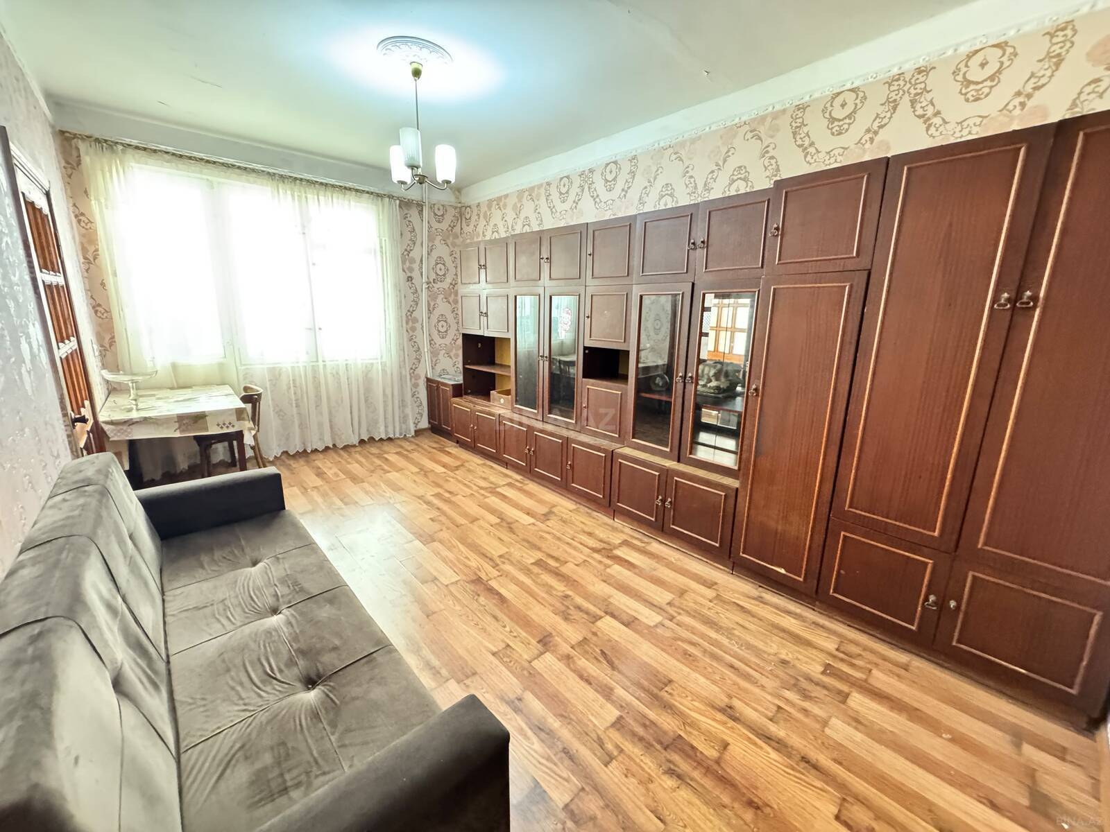 1 otaqlı köhnə tikili 35 m², Memar Əcəmi m. - əsas şəkil