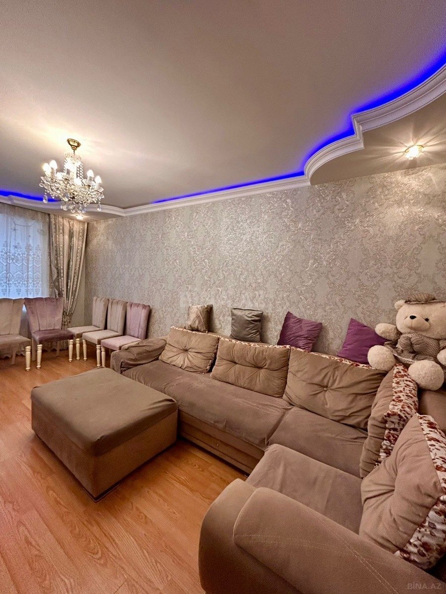 3 otaqlı köhnə tikili 70 m², 9-cu mikrorayon q.