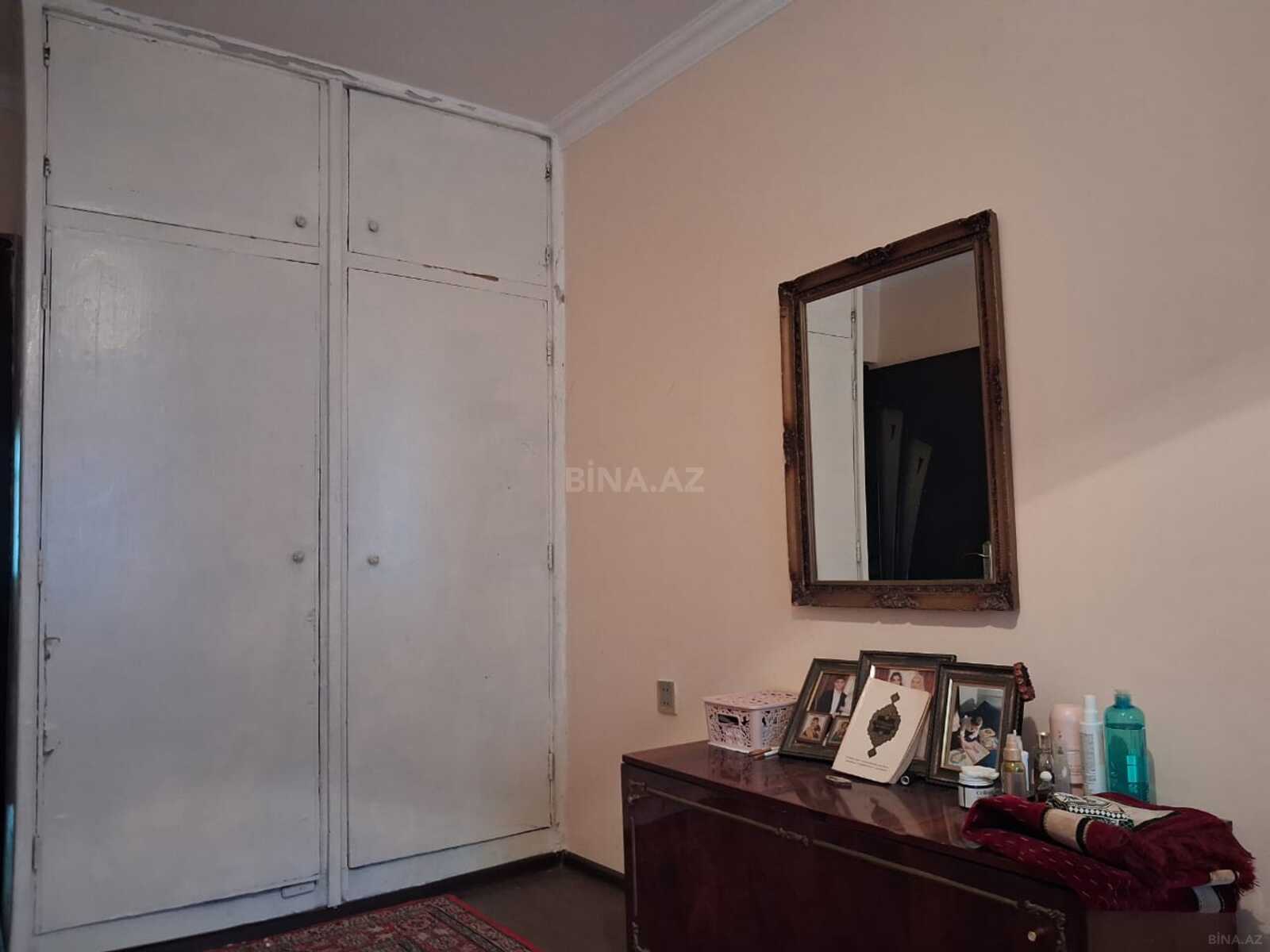 2 otaqlı köhnə tikili 50 m², Neftçilər m. - əsas şəkil