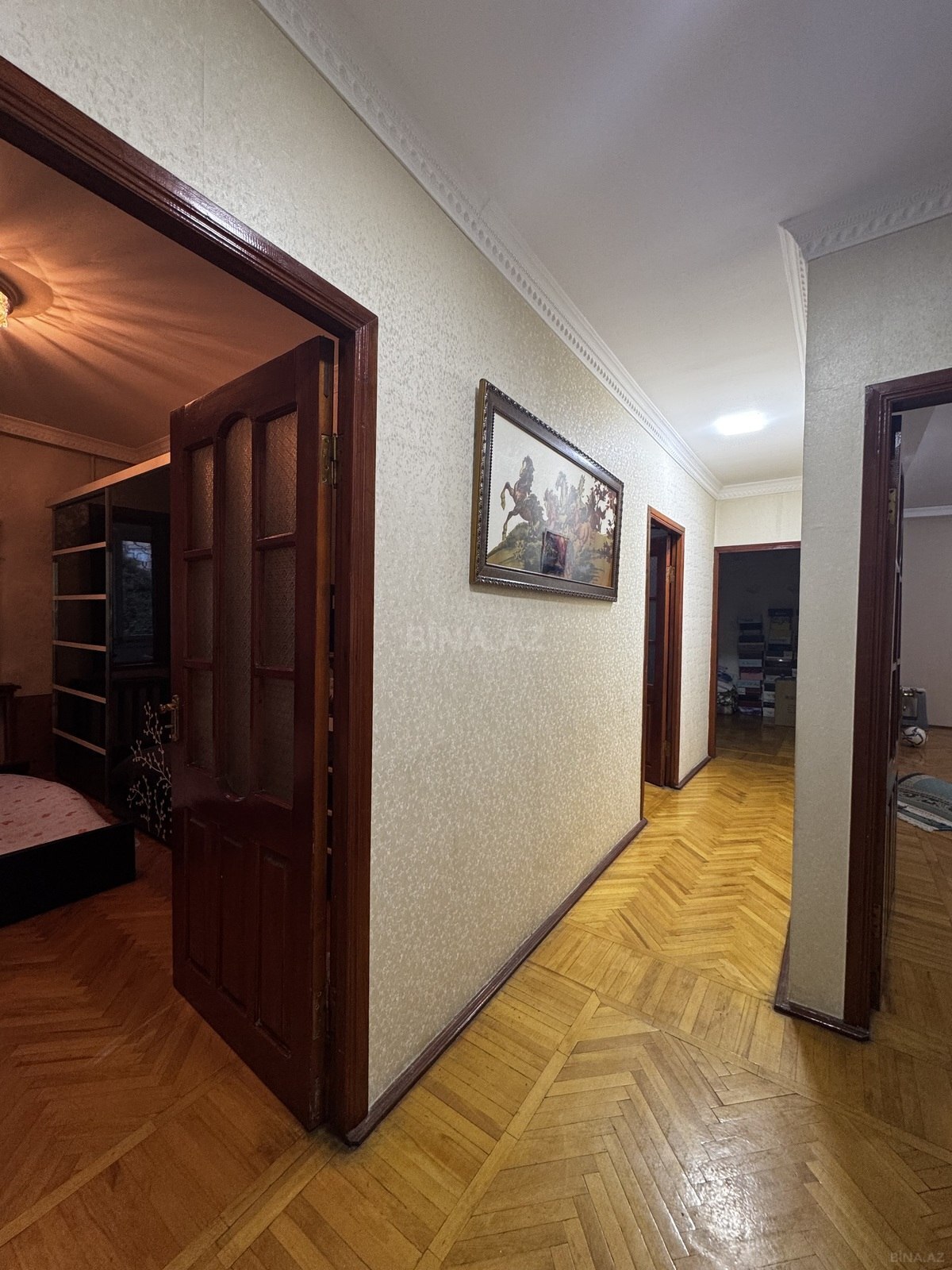 Satılır 5 otaqlı köhnə tikili 130 m², 20 Yanvar m. - şəkil 2