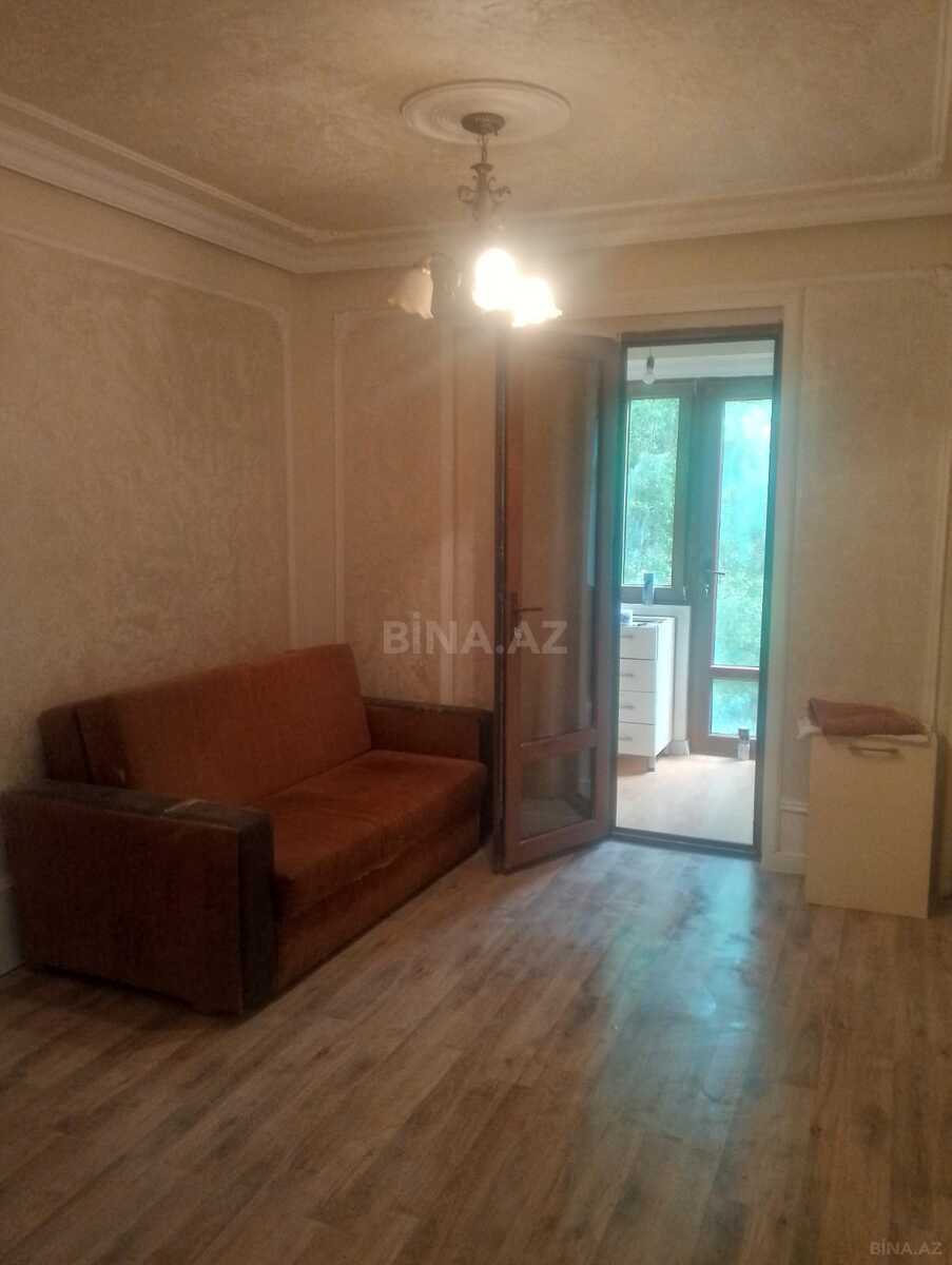 3 otaqlı köhnə tikili 70 m², Xətai r.