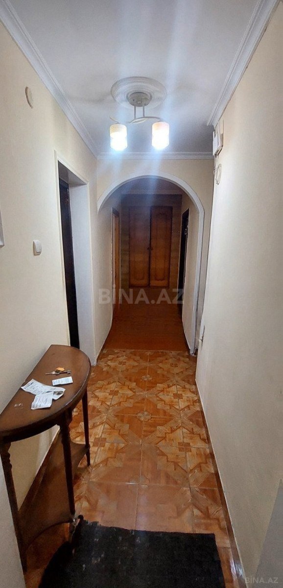 3 otaqlı köhnə tikili 70 m², Neftçilər m. - əsas şəkil