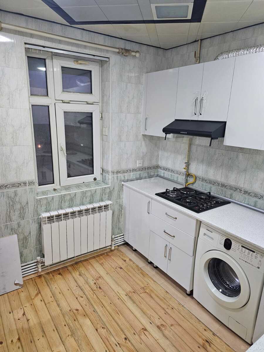 5 otaqlı köhnə tikili 110 m², Badamdar q.