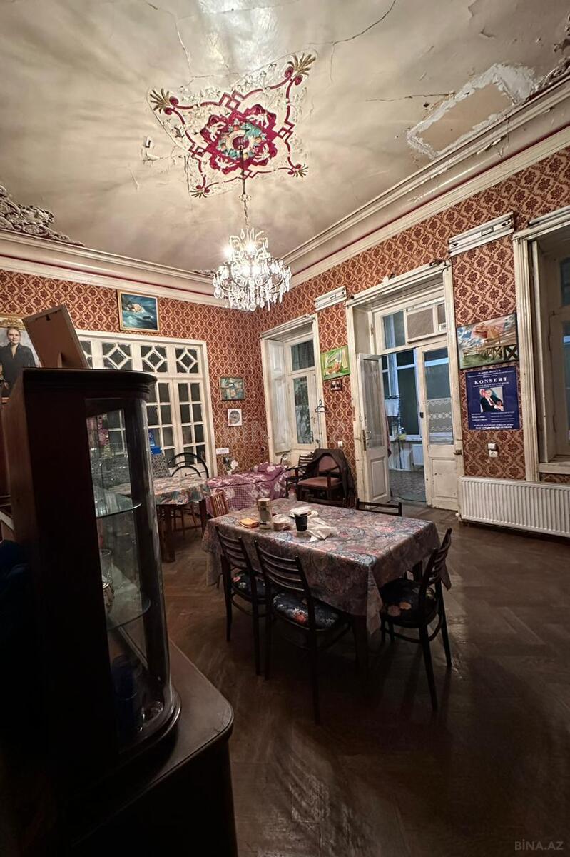 Satılır 4 otaqlı köhnə tikili 180 m², Sahil m. - şəkil 2